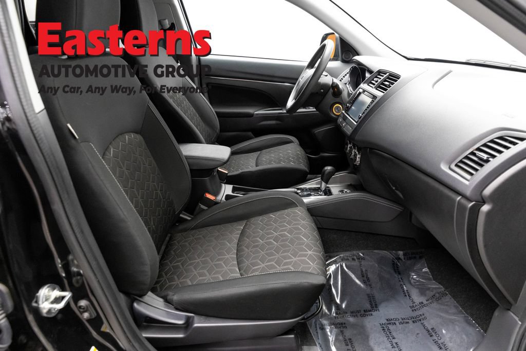 Used 2025 Mitsubishi Outlander Sport LE AWD/4WD image 24