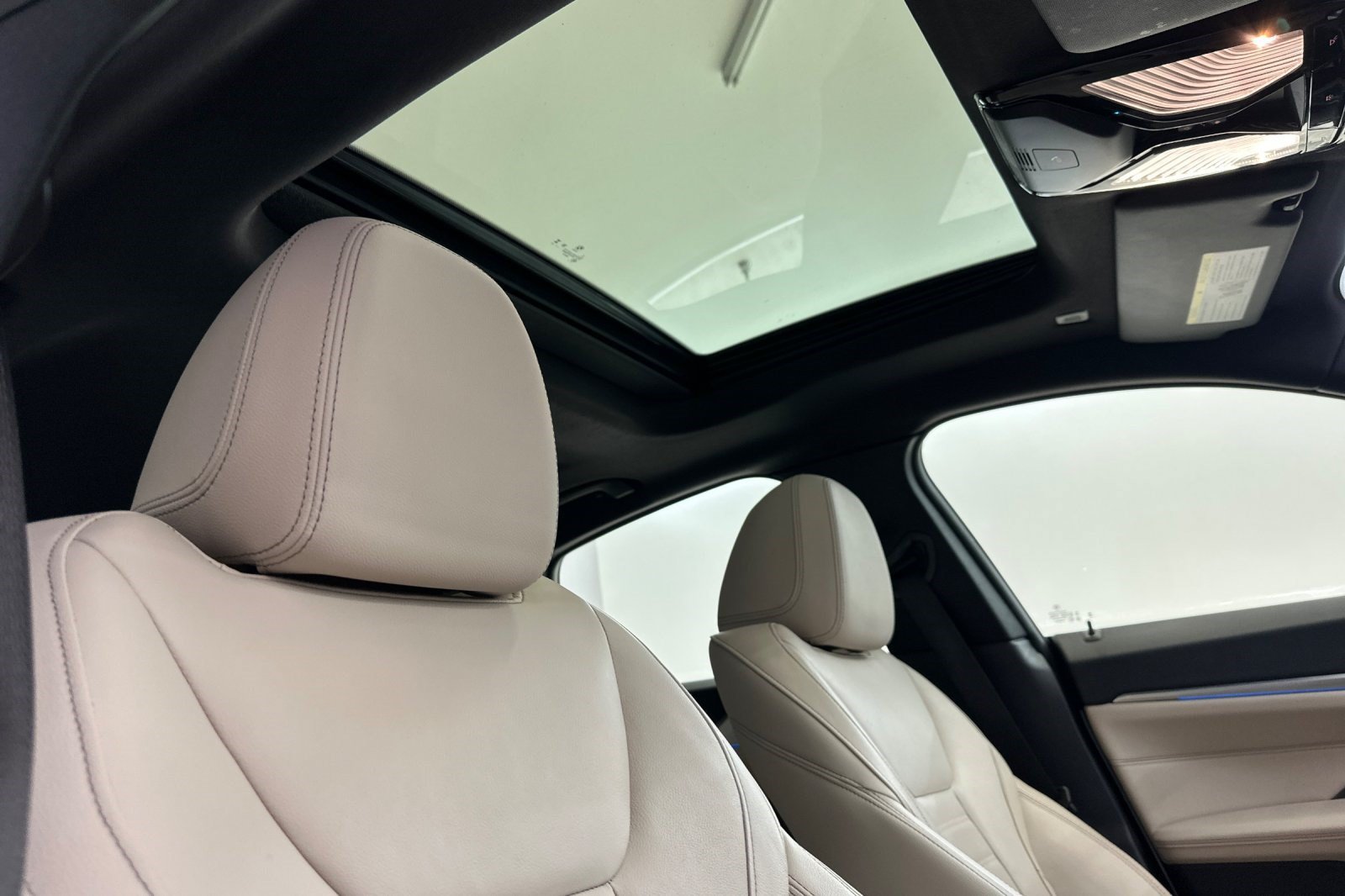 Certified 2023 BMW i4 eDrive40 w/ Premium Package RWD image 24
