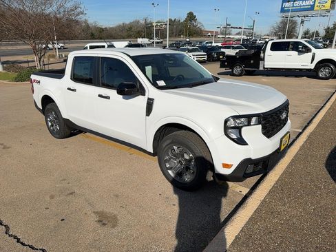 New 2026 Ford Maverick XLT w/ XLT Luxury Package image 4