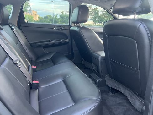 Used 2016 Chevrolet Impala LTZ FWD image 13