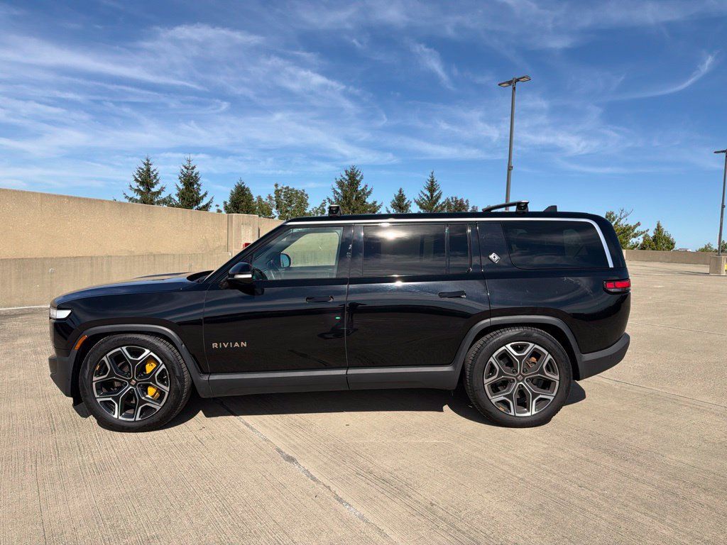 Used 2022 Rivian R1S Launch Edition Quad AWD/4WD image 2