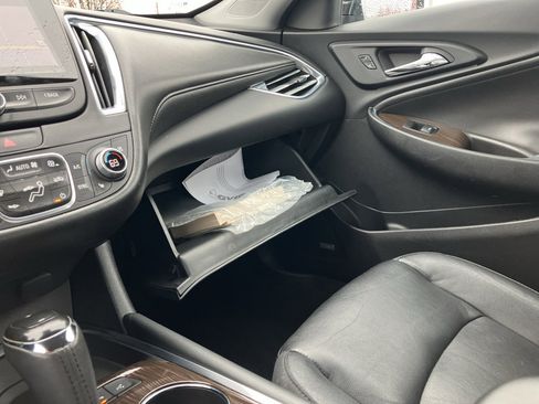 Used 2017 Chevrolet Malibu Premier w/ Driver Confidence Package image 25