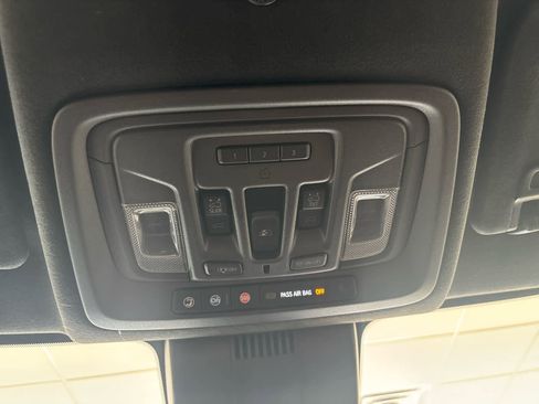 Used 2023 GMC Sierra 1500 Denali Ultimate image 27