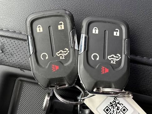 Used 2022 Chevrolet Silverado 2500 High Country w/ Z71 Off-Road Package image 35