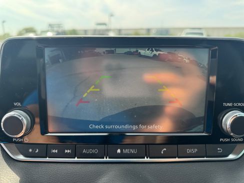 Used 2024 Nissan Sentra S FWD image 20