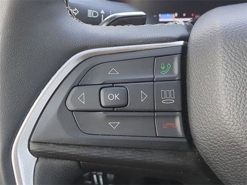 Certified 2024 Jeep Grand Cherokee L Laredo image 30