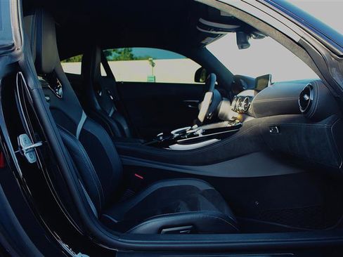 Used 2018 Mercedes-Benz AMG GT R image 9