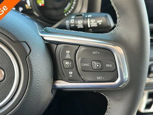 Used 2025 Jeep Wrangler Unlimited Sahara AWD/4WD image 19