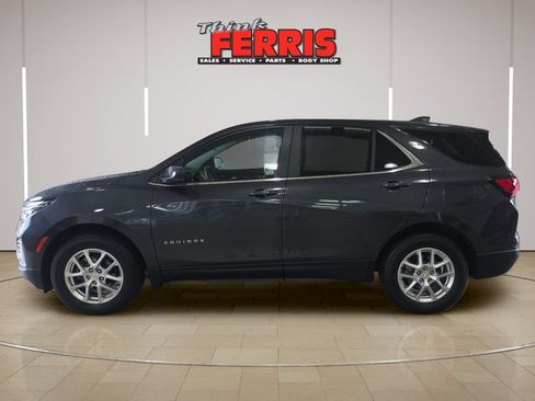 Used 2022 Chevrolet Equinox LT AWD/4WD image 2