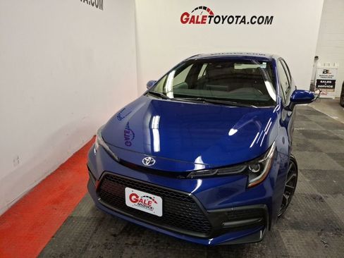 Used 2020 Toyota Corolla SE image 2