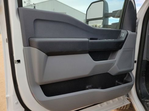 New 2026 Ford F350 XL w/ XL Chrome Package image 18