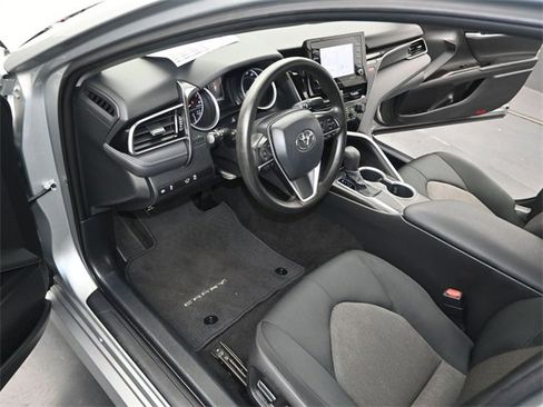 Used 2021 Toyota Camry LE image 7