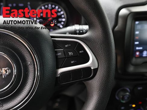 Used 2021 Jeep Renegade Sport image 15