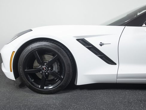 Used 2015 Chevrolet Corvette Stingray Convertible w/ 2LT Preferred Equipment Group RWD image 21