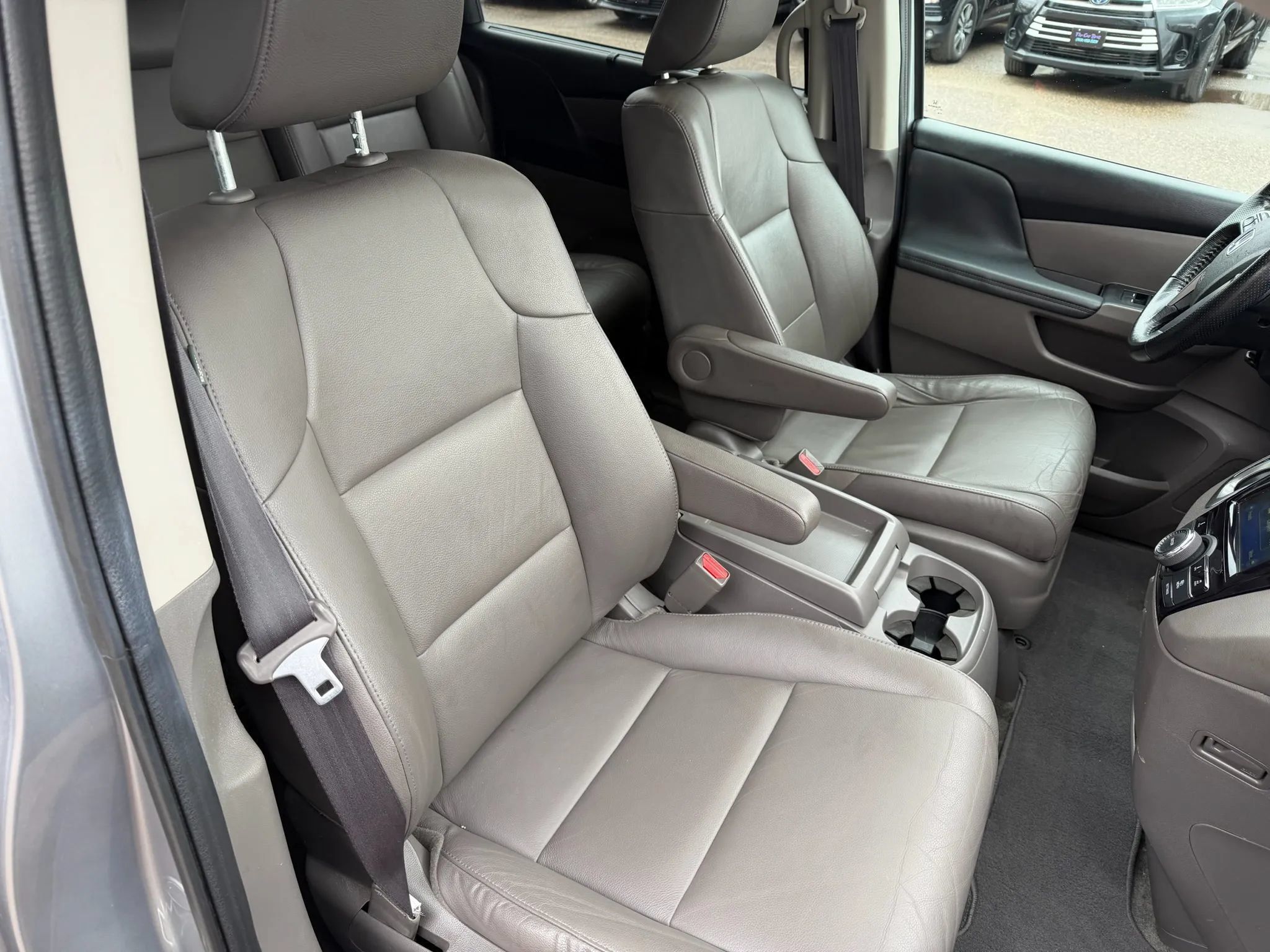 Used 2016 Honda Odyssey EX-L image 47
