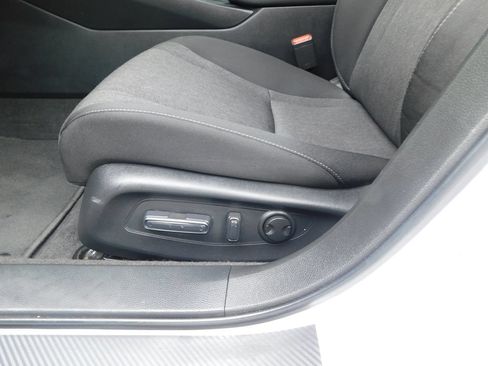 Used 2025 Honda Accord SE image 14