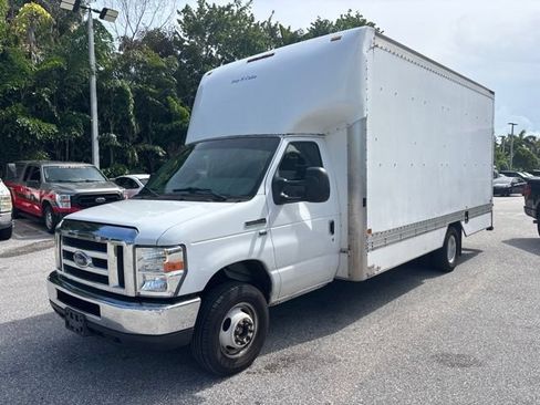 Used 2019 Ford E-350 and Econoline 350 Super Duty w/ Power Windows & Locks Group RWD image 5