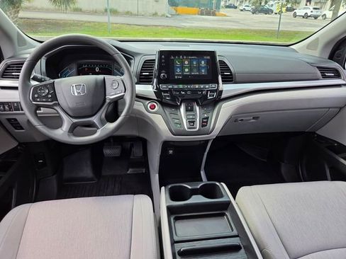 Used 2019 Honda Odyssey EX image 12