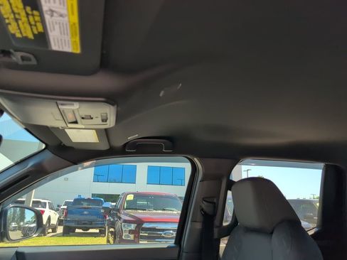 Used 2025 Toyota Tacoma SR5 image 10