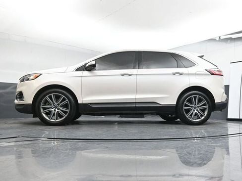 Used 2019 Ford Edge Titanium w/ Cold Weather Package image 24