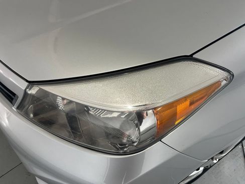 Used 2012 Toyota Yaris LE FWD image 31