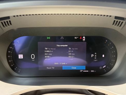 Used 2024 Volvo XC60 B5 Core AWD/4WD image 18