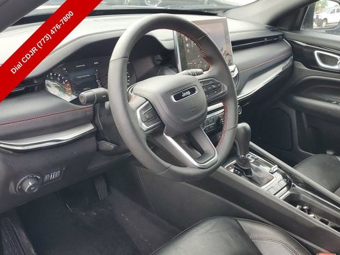 Used 2025 Jeep Compass Trailhawk w/ Trailhawk Convenience Group AWD/4WD image 15