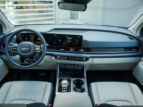 New 2026 Kia Carnival EX image 15