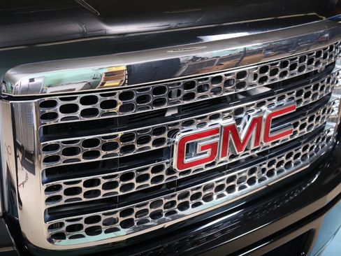 Used 2012 GMC Sierra 3500 Denali image 10
