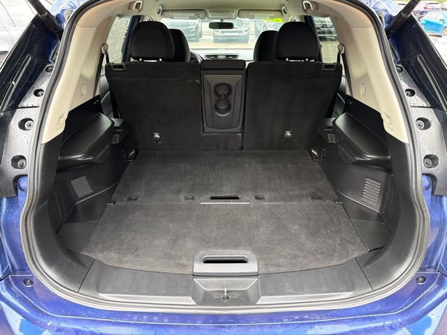 Used 2018 Nissan Rogue SV w/ Premium Package AWD/4WD image 11