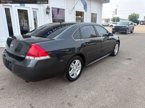 Used 2015 Chevrolet Impala LT w/ LT Sunroof Package FWD image 5