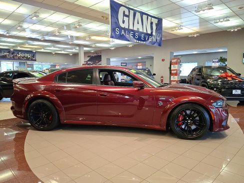 Used 2020 Dodge Charger SRT Hellcat w/ Harman/Kardon Audio Group RWD image 8