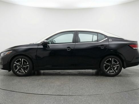 Used 2025 Nissan Sentra SV FWD image 5