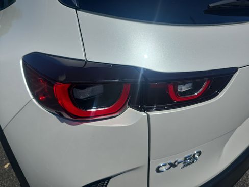 Used 2024 MAZDA CX-50 AWD 2.5 S w/ Premium Package image 35