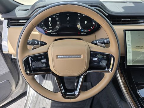 Certified 2025 Land Rover Range Rover Sport Dynamic SE image 17