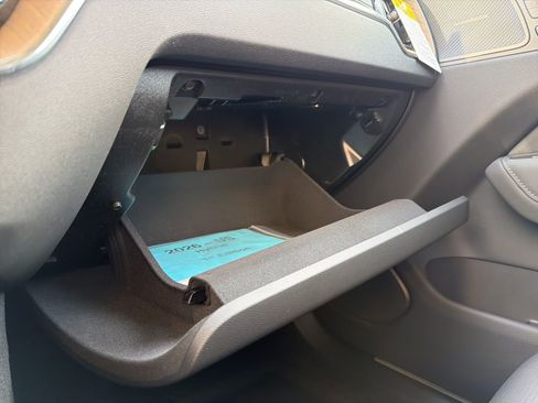 New 2026 Volvo XC60 B5 Ultra w/ Climate Package image 49