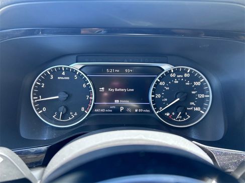 Used 2022 Nissan Pathfinder SV image 19