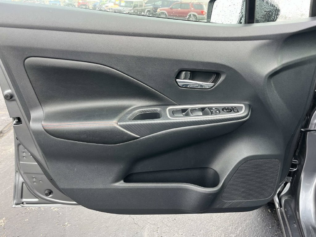 Used 2024 Nissan Versa SR FWD image 24