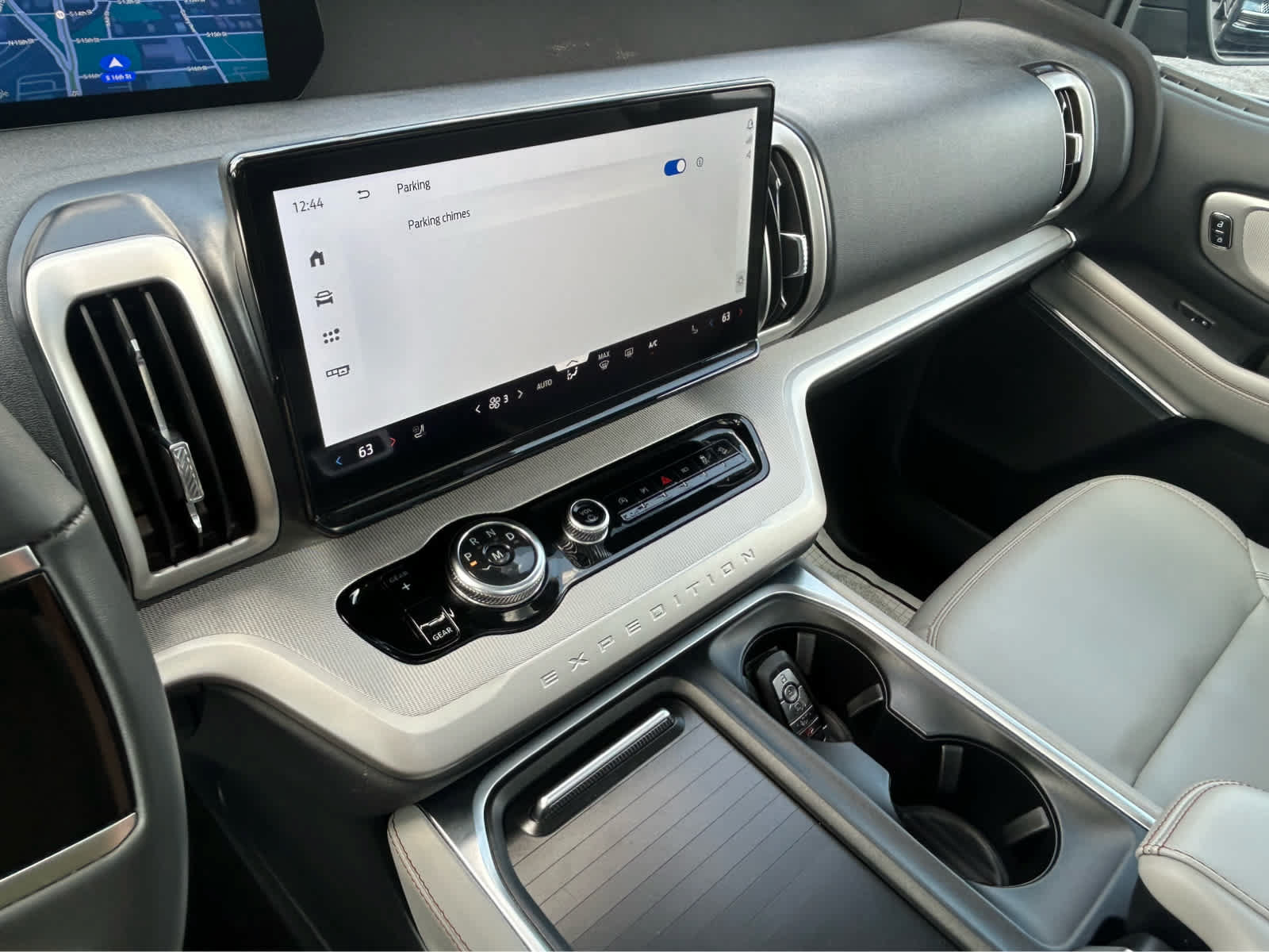 Certified 2025 Ford Expedition Active AWD/4WD image 48