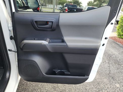 Used 2016 Toyota Tacoma SR5 image 30