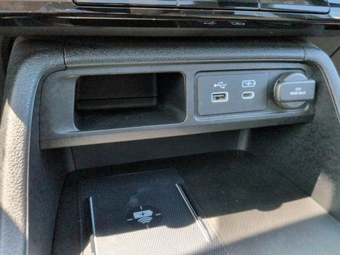 Used 2025 Honda Pilot TrailSport image 21