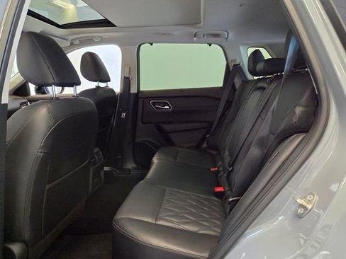 Used 2023 Nissan Rogue Platinum FWD image 12