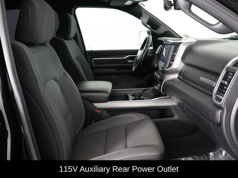 Used 2022 RAM 1500 Big Horn AWD/4WD image 17