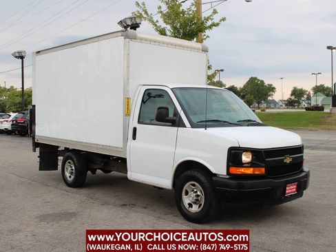 Used 2016 Chevrolet Express 3500 image 3