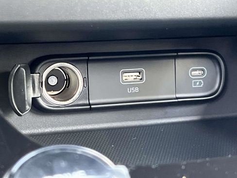 New 2026 Kia Seltos S FWD image 33