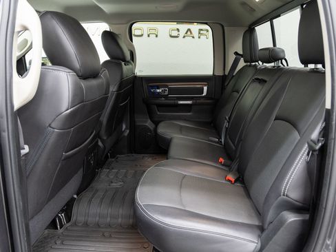 Used 2016 RAM 1500 Laramie w/ Convenience Group AWD/4WD image 8