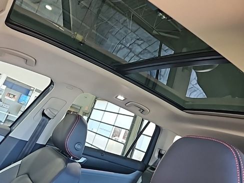 New 2026 Volkswagen Atlas Peak Edition image 31