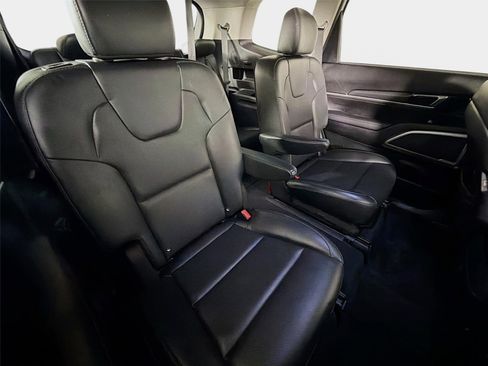 Used 2020 Kia Telluride S AWD/4WD image 28