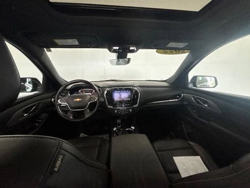 Used 2022 Chevrolet Traverse LT w/ LT Premium Package AWD/4WD image 25
