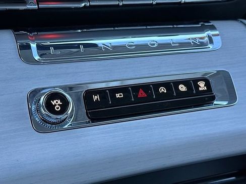 Used 2025 Lincoln Aviator Reserve w/ Jet Appearance Package image 20